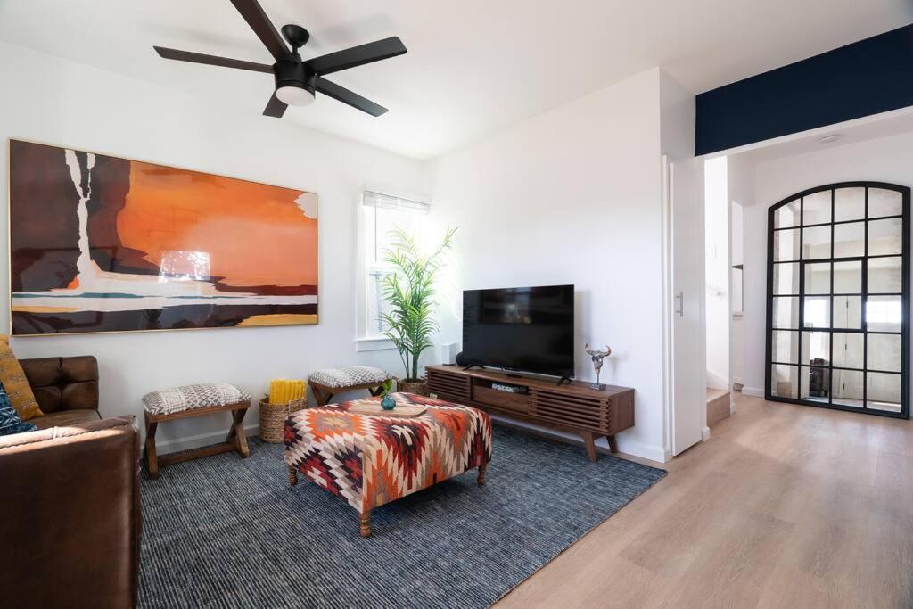 * Bueno Bueno Casita * / 7 Min To Downtown / 4 Bdr Holiday home San Diego