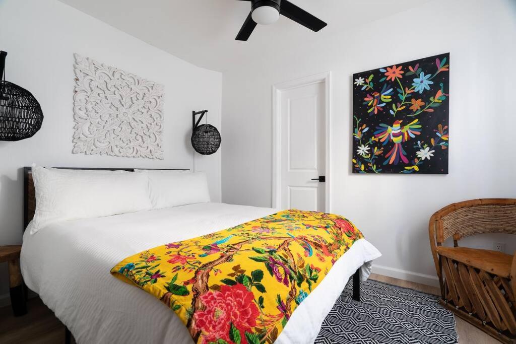 Holiday home * Bueno Bueno Casita * / 7 Min To Downtown / 4 Bdr *